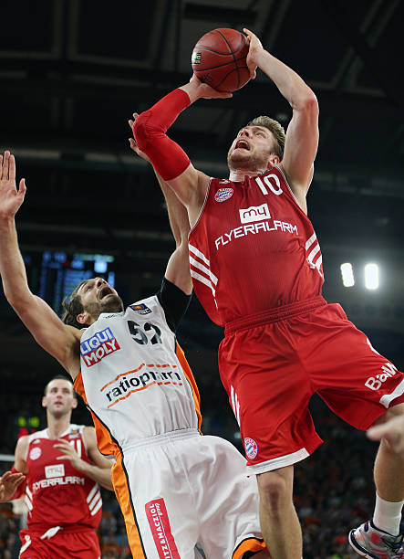 一名年仅1 一名年仅1